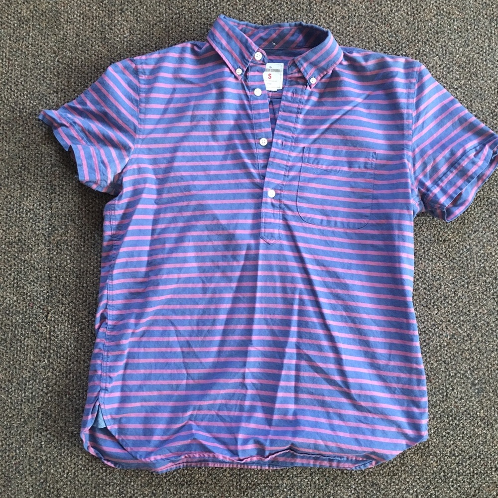 Striped GAP popover shirt